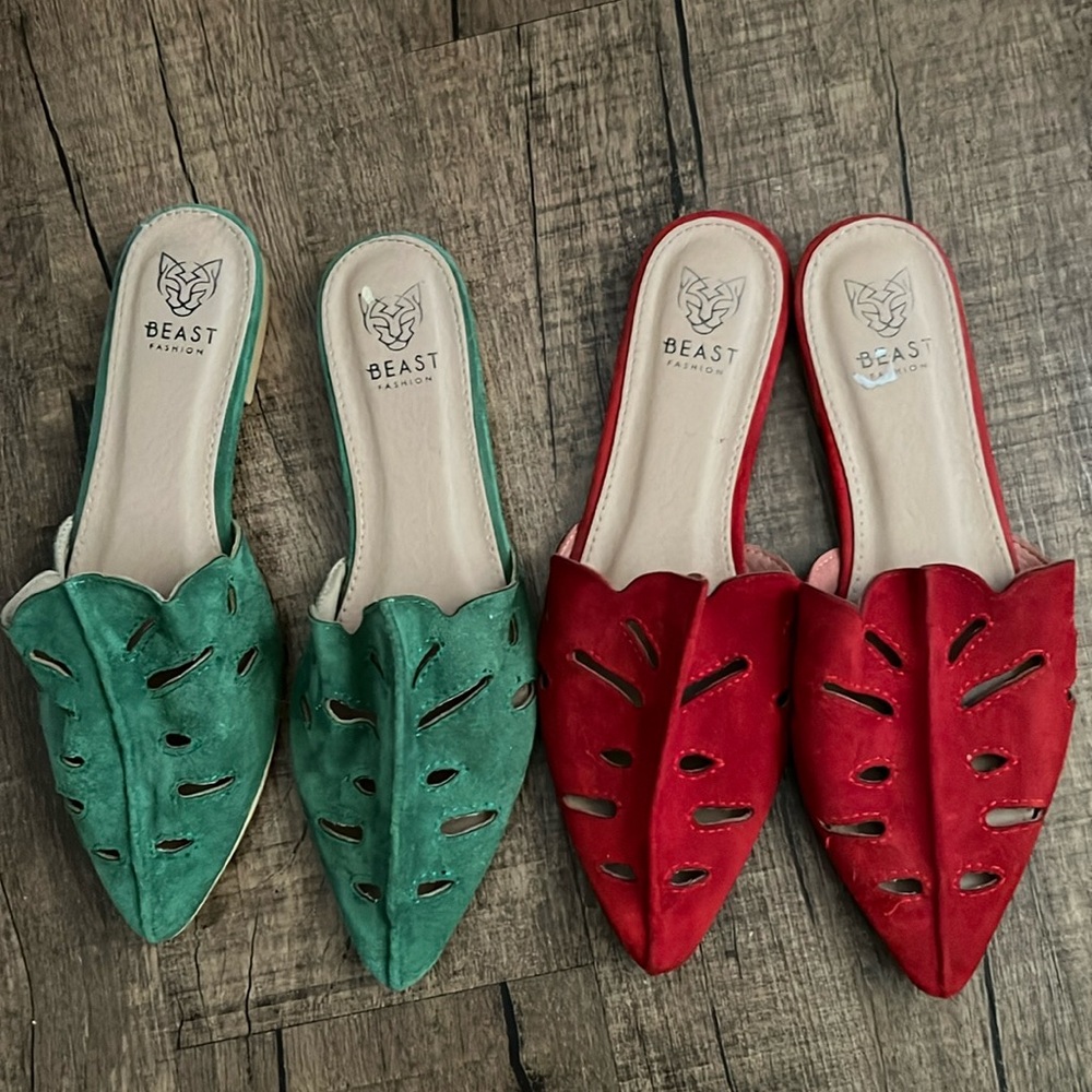 BEAST Fashion Women's Pointed Leaf-Cut Suede Mules - Red & Teal